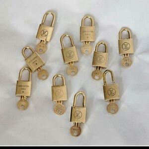 1PC 220 Louis Vuitton lock and Key